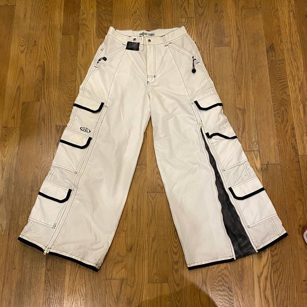 DO NOT BUY !! SOLD TO @UNDRAFTED vintage 90s MACGEAR white cargo pants